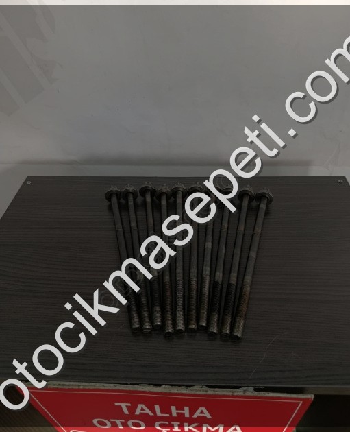 Opel Vectra B 2.0 DTI Silindir Kapak Saplamaları