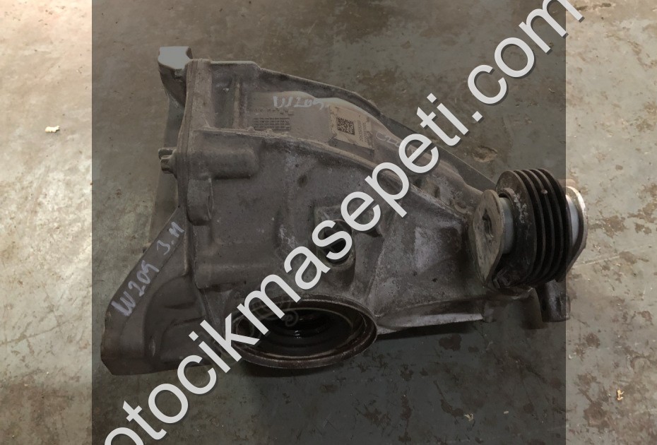 MERCEDES W205 C220 ARKA DEFRANSİYEL 3.11 ORAN ORJINAL