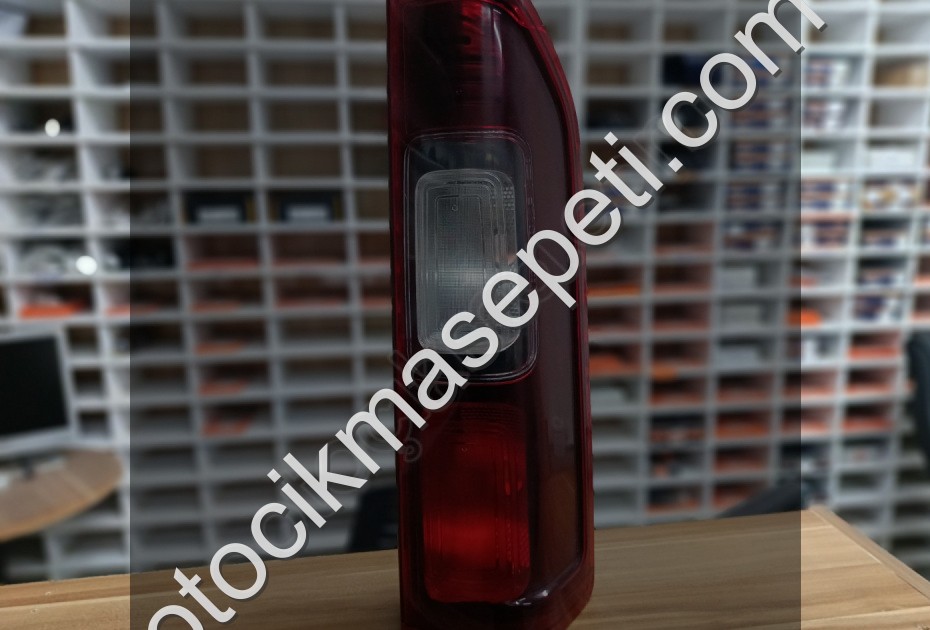 Renault Trafic Arka Stop Lambası Sag ve Sol 2015-2018