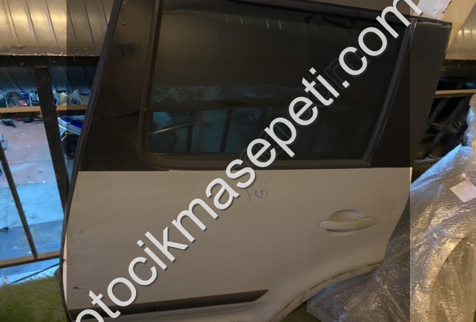 SKODA YETİ SOL ARKA KAPI
