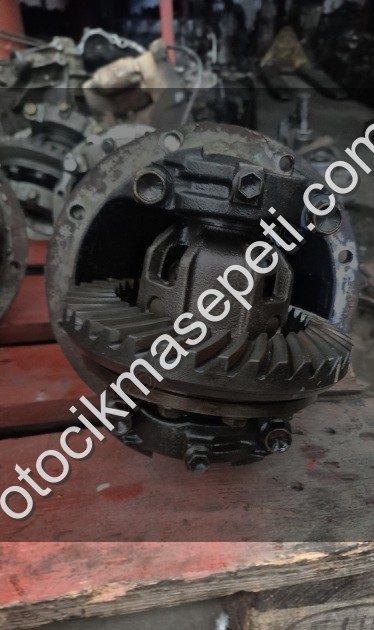 SUZUKİ VİTARA JLX ARKA DİFRANSİYEL 8/37