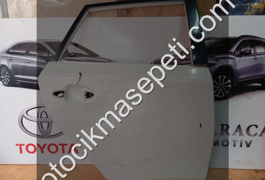2013-2018 TOYOTA AURİS ÇIKMA ORJİNAL SAĞ ARKA KAPI