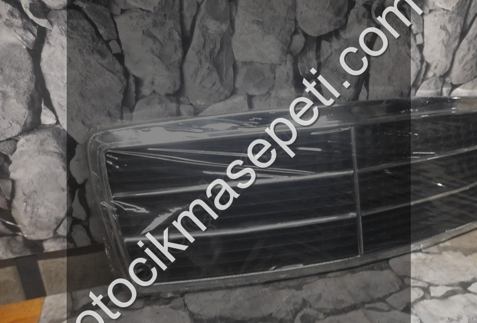 Mercedes C Serisi W202 Ön Panjur Sıfır İthal