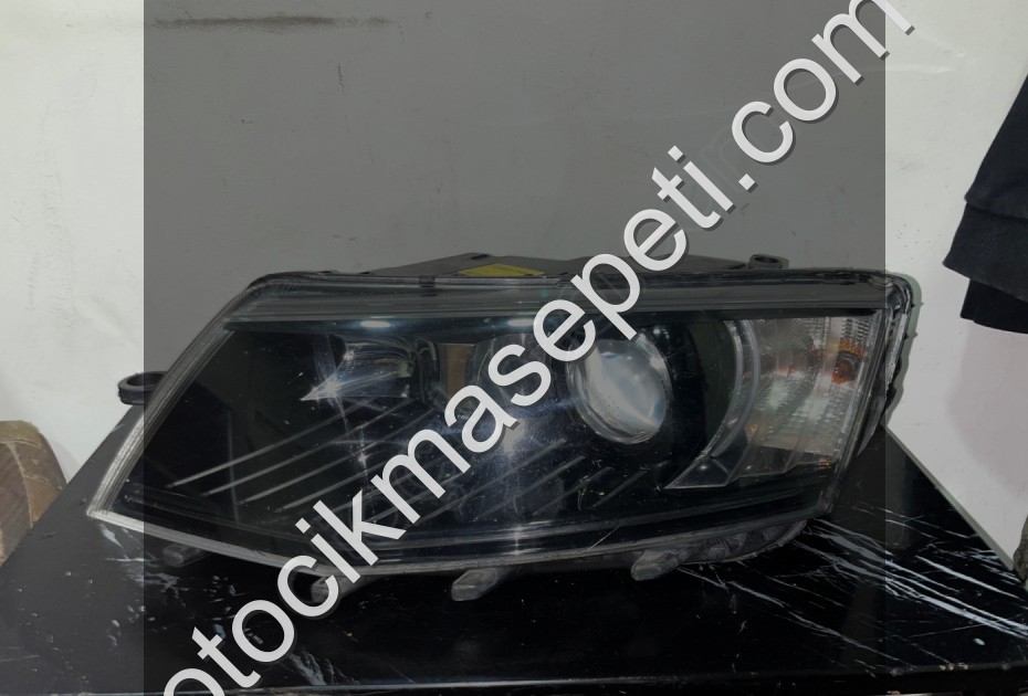 SKODA OCTAVİA SOL ÖN FAR 2013-2017 ÇIKMA ORİJİNAL 5E1 941 015 B