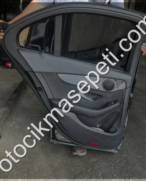 MERCEDES W205 SOL ARKA KAPI OTO FEDAİ