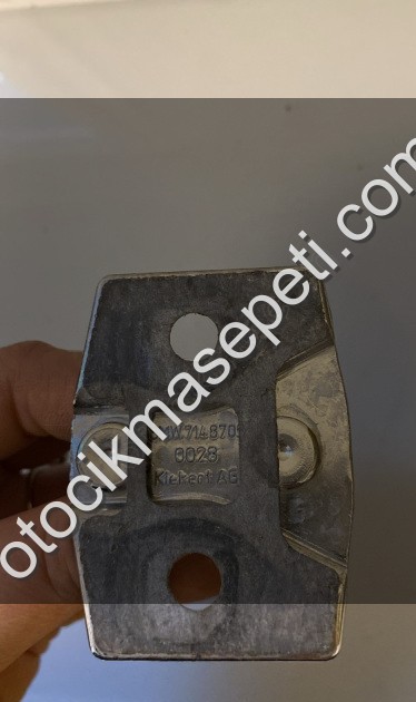 7148705 bmw 5 serisi e60 ön sağ sol kapı kilit karşılığı