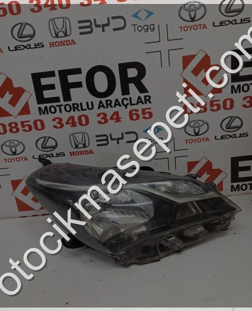 TOYOTA YARIS SAĞ FAR ORJINAL ÇIKMA YEDEK PARÇA