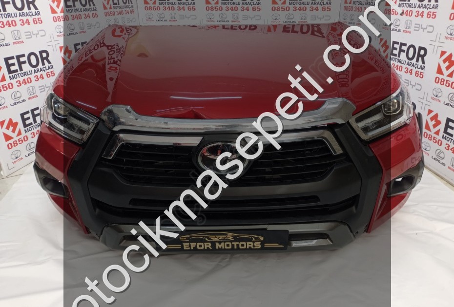 TOYOTA HİLUX SAĞ FAR ÇIKMA ORİJİNAL PARÇA