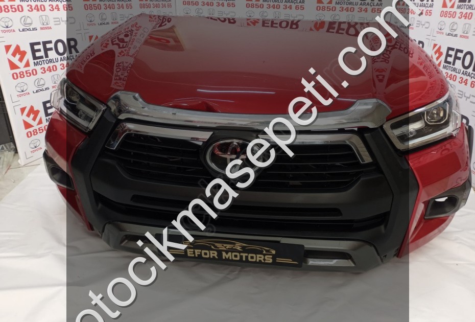 TOYOTA HİLUX SAĞ FAR ÇIKMA ORİJİNAL PARÇA