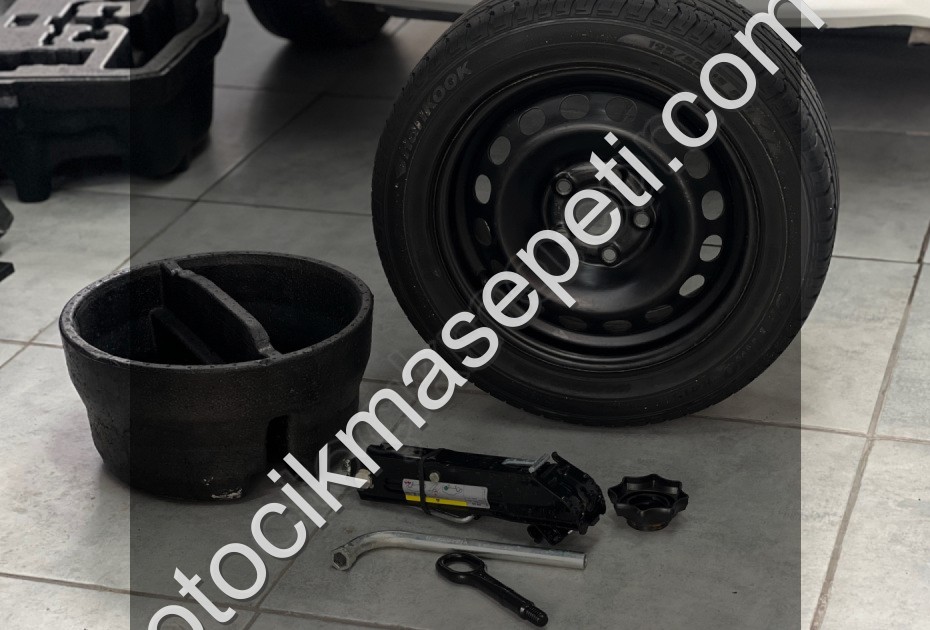 Passat B7 (20112014) Orijinal Stepne  Bagaj İçi  Seti Takım