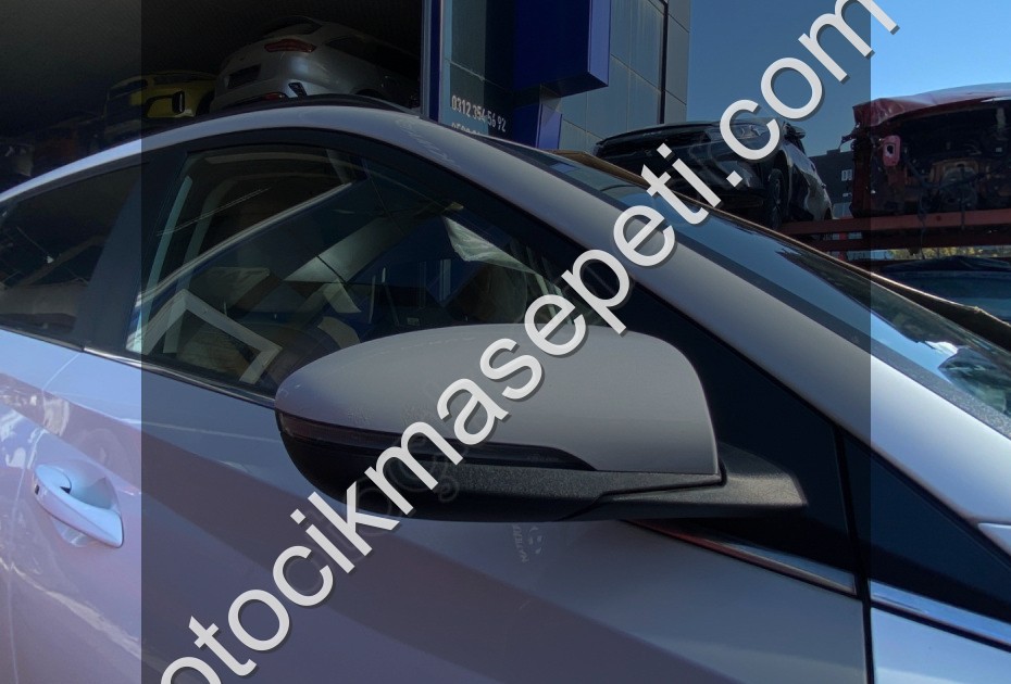 HYUNDAİ BAYON SAĞ ELEKTRİKLİ AYNA