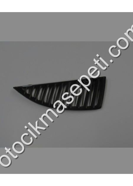 Mitsubishi Lancer Ön Panjur Sağ Siyah Tyg 20042006 - Mitsubishi Çıkma Parça
