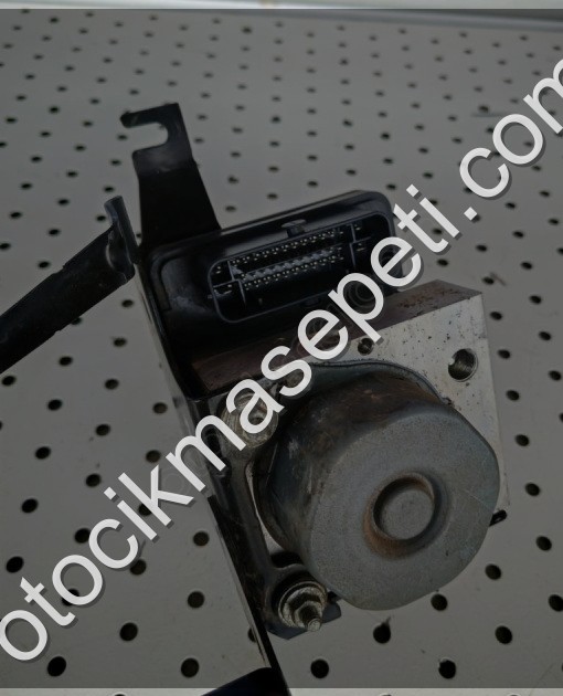 RENAULT CLIO SW OTOMOTIK DİZEL ABS BEYNİ-DÜZCE ÇIKMA