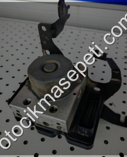 RENAULT CLIO SW OTOMOTIK DİZEL ABS BEYNİ-DÜZCE ÇIKMA