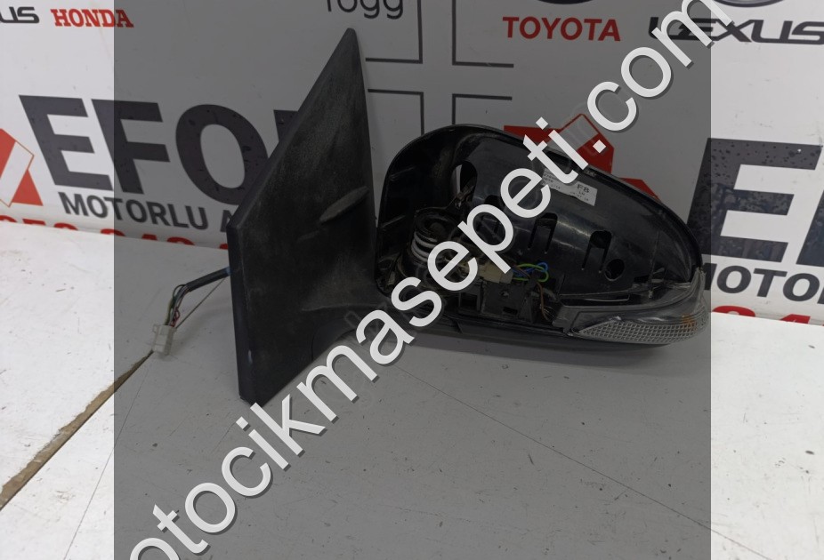 TOYOTA COROLLA SOL AYNA ÇIKMA ORİJİNAL PARÇA