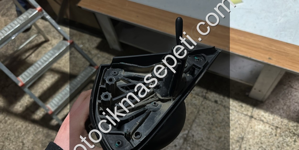 2015-2020 DACİA DUSTER SOL İÇ DİKİZ AYNA ORJ ÇIKMA