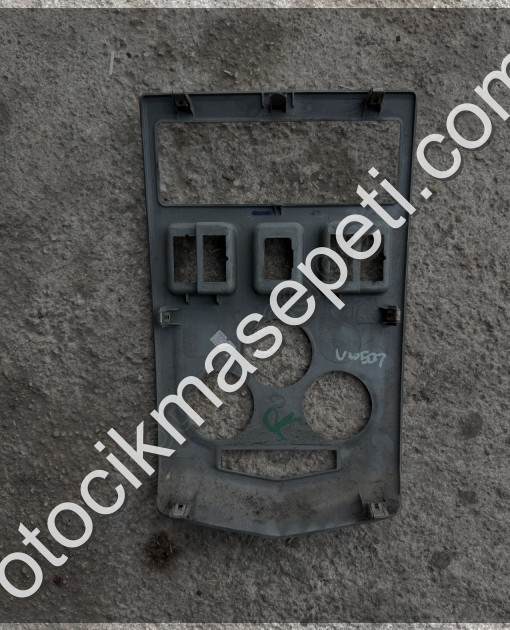 Dacia Logan Teyp Çerçevesi