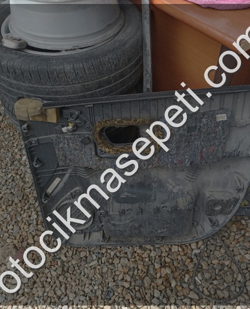 Hyundai Accent Era Sol Ön Kapı Döşemesi