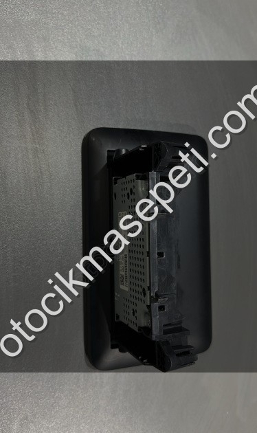 A2059004113 MERCEDES W205 C KASA MULTİMEDYA OYNATICI