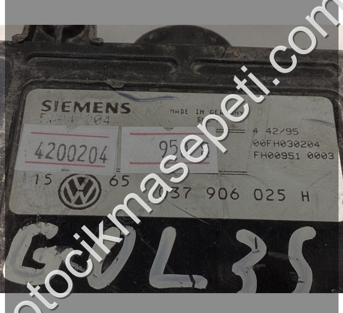 Volkswagen Golf 3 Motor Beyni 037906025H
