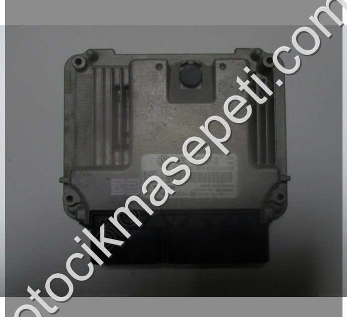 Volkswagen Golf Motor Beyni MED17.5.5 03C906027G 0261S04348