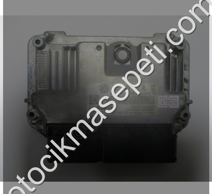 Volkswagen Golf 1.4 Motor Beyni MED17.5.28 03C906022AL 0261S04399