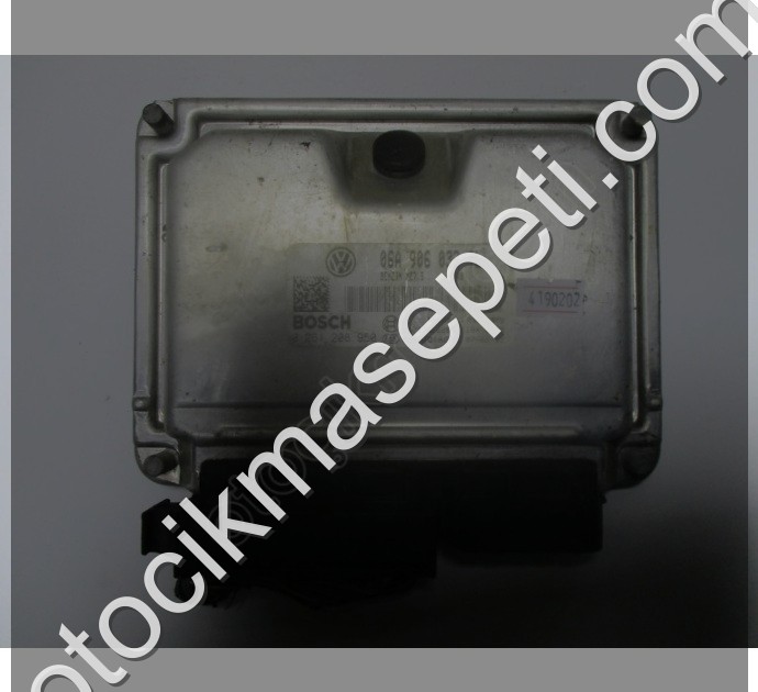 Volkswagen Polo Motor Beyni ME7.5 06A906032TL 0261208950