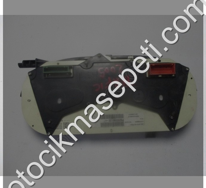 Renault Trafic Dizel Kilometre Saati Gösterge Paneli P8200390132