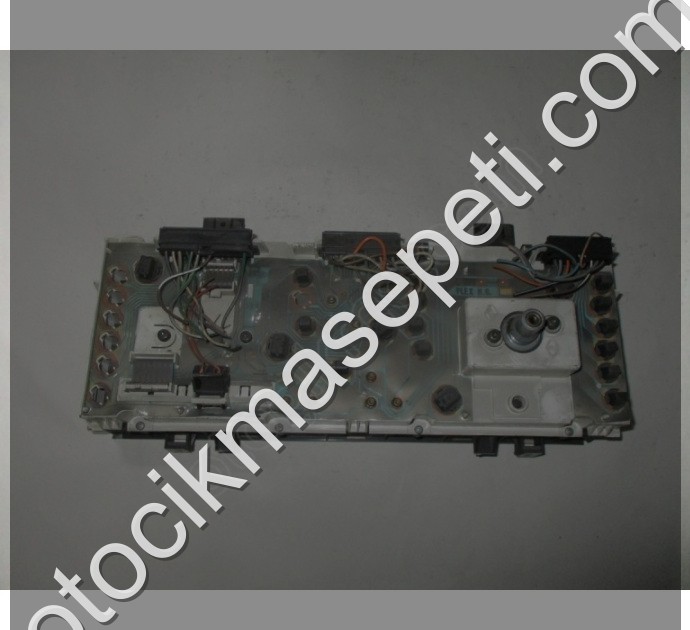 Renault R21 Benzinli Kilometre Saati Gösterge Paneli 7700797032-C