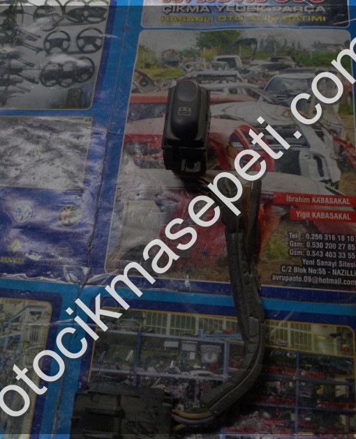 Renault Scenic 1 sunroof açma düğmesi