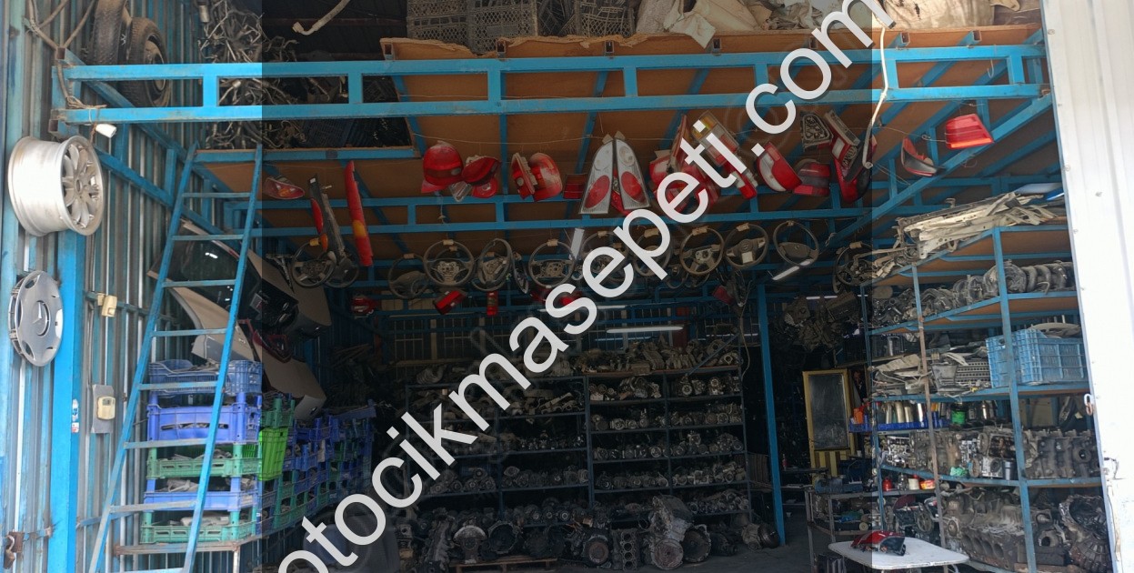 98AB A046A04 AEW Ford Focus 1 98/04 teyp çerçevesi