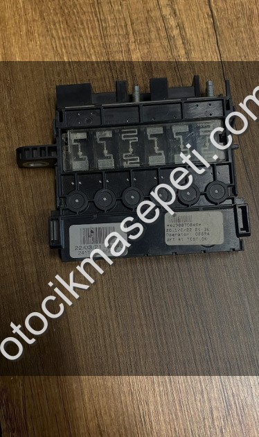 Renault Megane 4 Faz 2 Akü Sigorta Kutusu 241148785R