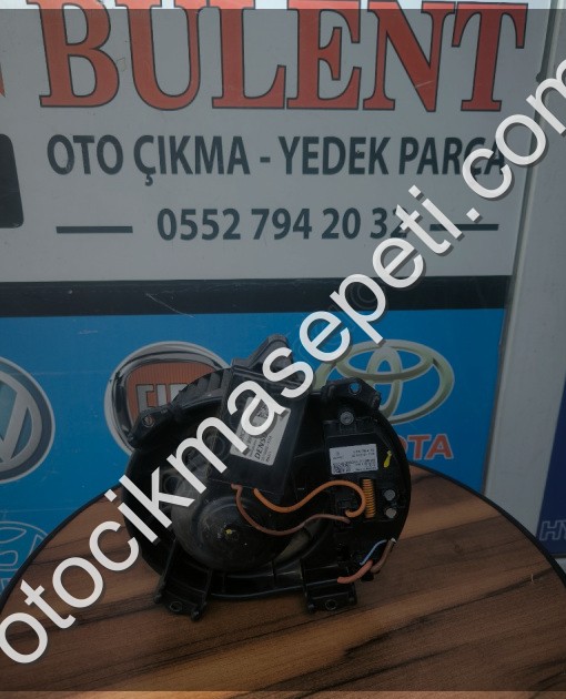 Mercedes Benz W176 fan motoru orijinal çıkma - Detay Görseli 2