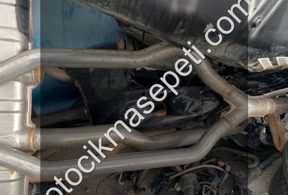 PORSCHE CAYENNE EGZOZ SUSTURUCU