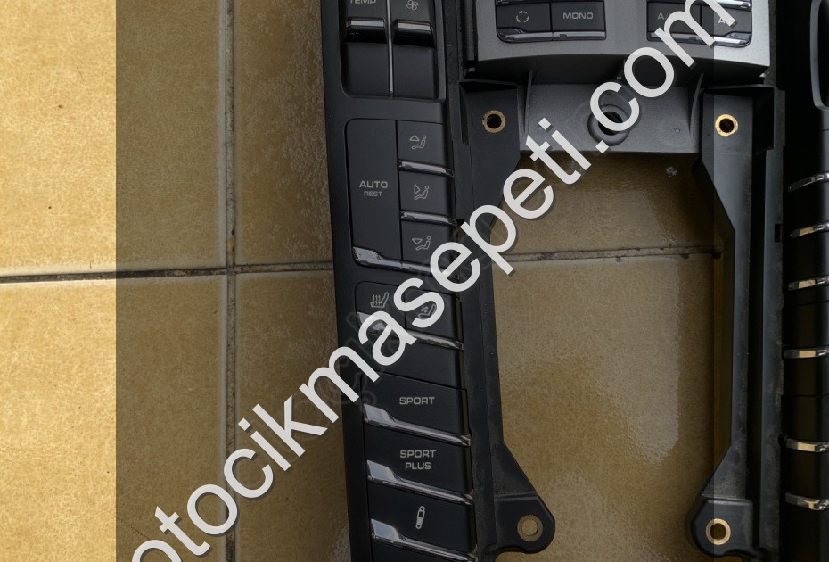 PANAMERA ÖN KONSOL KLİMA  TUŞU ISITMALI SOĞUTMALI 97065330332