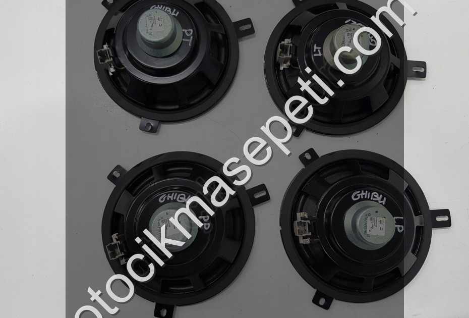 MASERATİ GHİBLİ QUATTROPORTE KAPI HOPARLÖR HATASIZ 670002106 Resmi