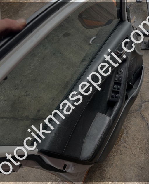 KİA CERATO SOL ÖN KAPI DÖŞEMESİ