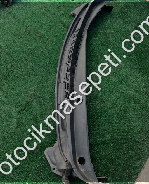 KİA CERATO ÖN CAM IZGARASI