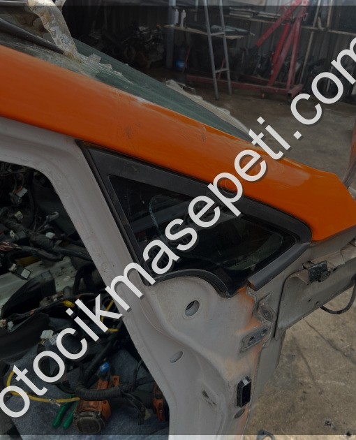 KİA CERATO ÖN KELEBEK CAMI SAĞ SOL