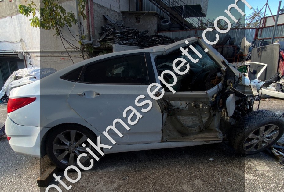 HYUNDAİ ACCENT BLUE MULTIMEDYA SÖKME 2011-2017