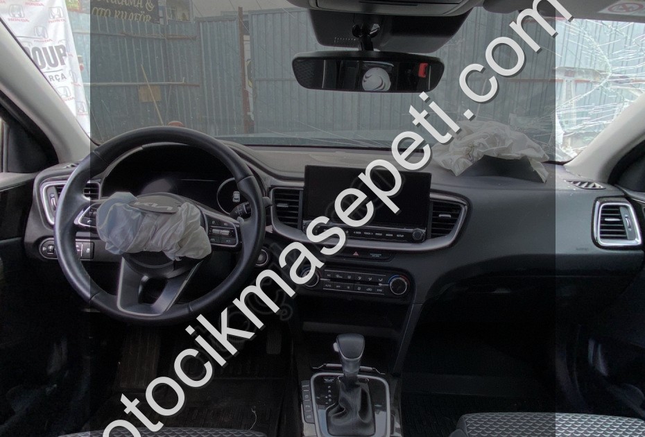 KİA XCEED MULTİMEDYA SÖKME HATASIZ