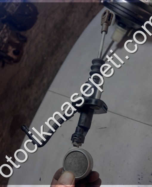 OPEL ASTRA G 1.6 HİDROLİK DEBRİYAJ ÜST MERKEZ HATASIZ GM