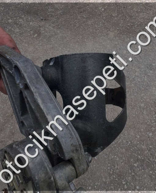 MERCEDES SPRİNTER VİTO 2.2 CDI YAKIT FİLTRESİ MUHAFAZASI ORJ