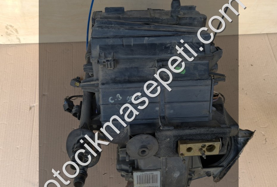 citroen c3 2006 çıkma kalorifer kutusu/kazanı (son fiyat)