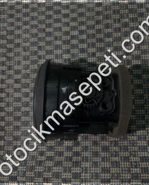 8V0820901 A3 Havalandırma Izgarası Sol