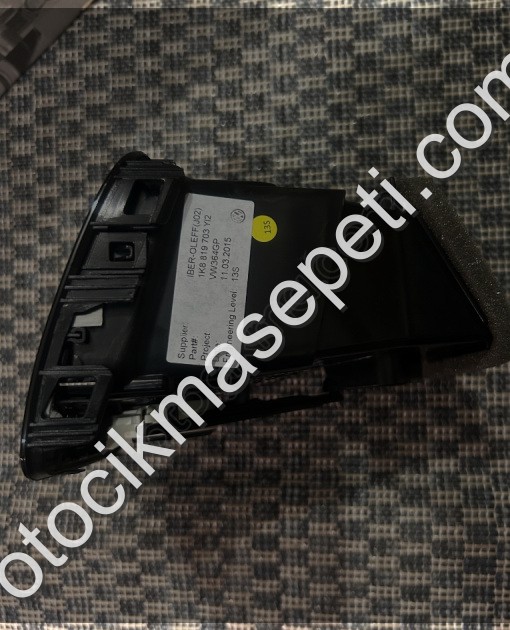 1K8819703 Sol Havlandırma Izgarası Scirocco (Piano Black)