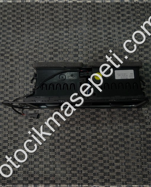 8R1820951G Audı Q5 Havalandırma Izgarası