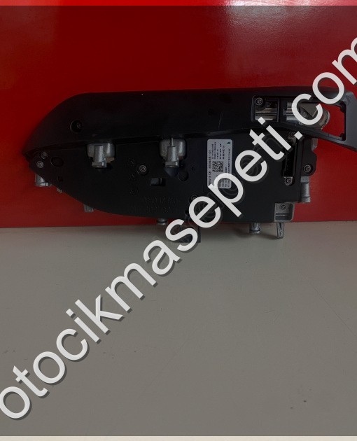 BMW G70 İ7 SAĞ ARKA KAPI KONTROL MODÜLÜ 61315B345E1