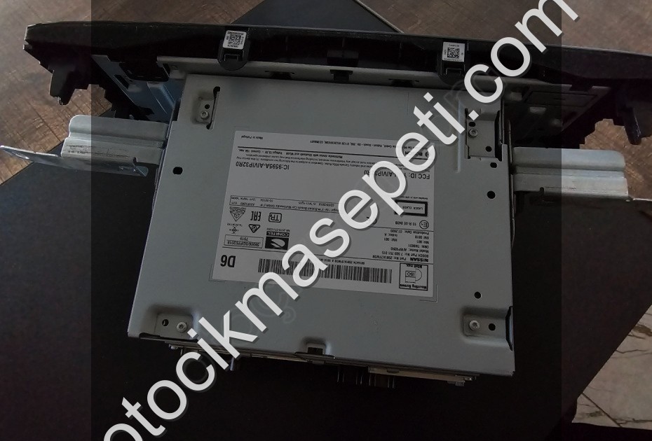 Nissan qashqai orjinal kameralı teyp