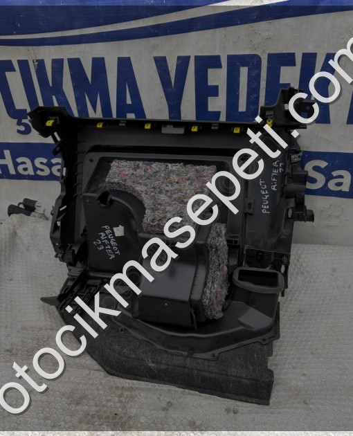 Peugeot Rifter Torpido Kapağı ORJİNAL